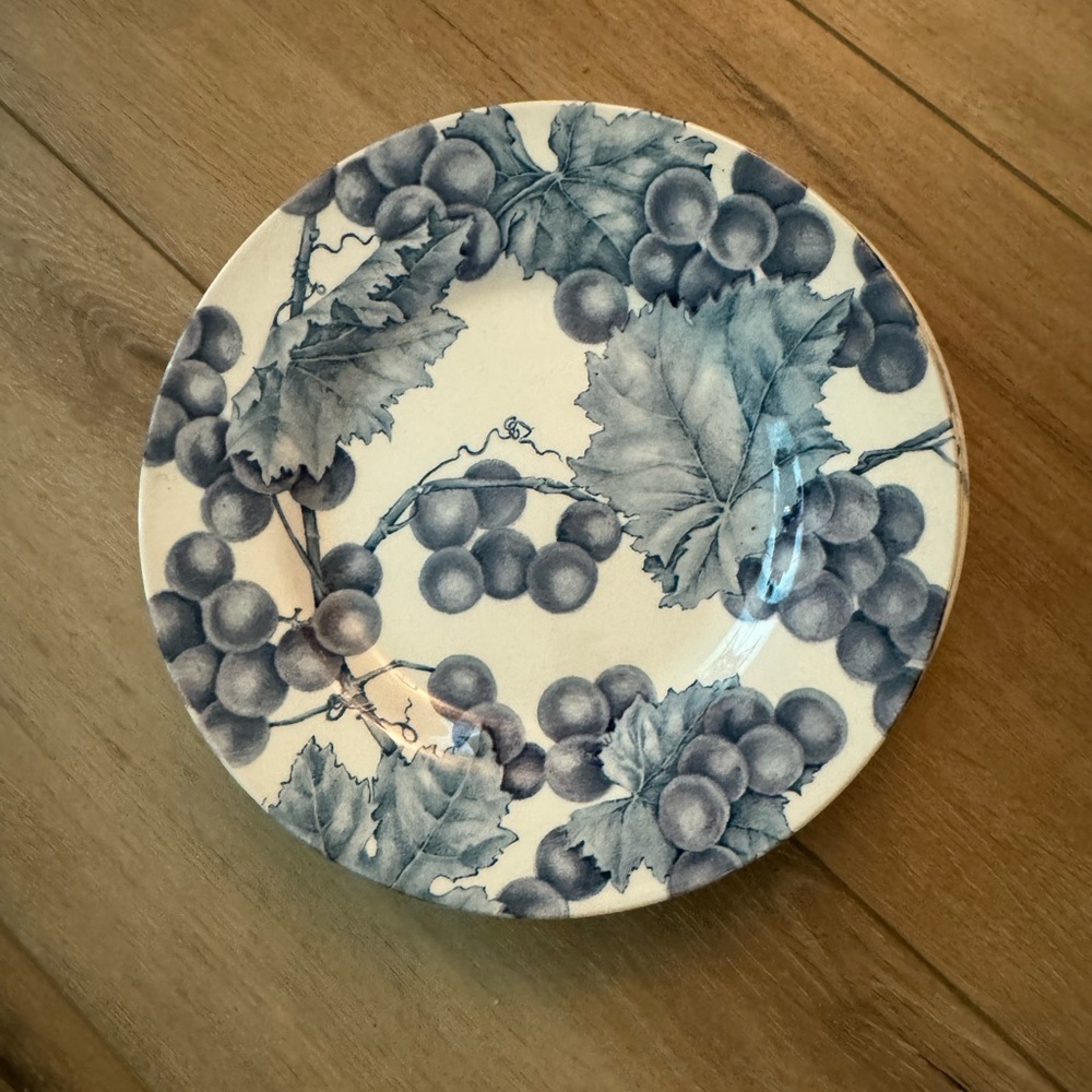 Vintage Royal Stafford 6 plates set